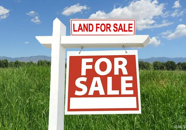 Photo 1 of Sale Pending at 718 White Oak Rd, Spencer, IN 47460 | MLS# 202634962 | Listing updated on 2026-08-26