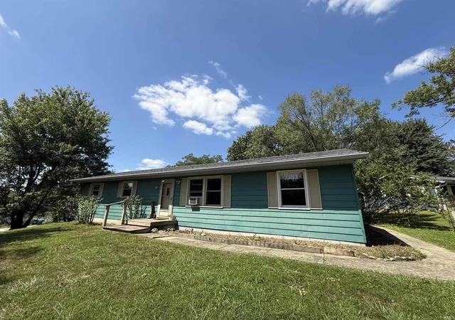 Photo 3 of Manufactured home for sale at 7548 W Rose Creek Dr, Bloomington, IN 47403 | MLS# 202634963 | Listing updated on 2026-09-10