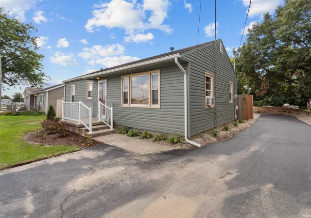 Photo 4 of Manufactured home for sale at 2217 W Alto Rd, Kokomo, IN 46902 | MLS# 202634965 | Listing updated on 2026-09-08
