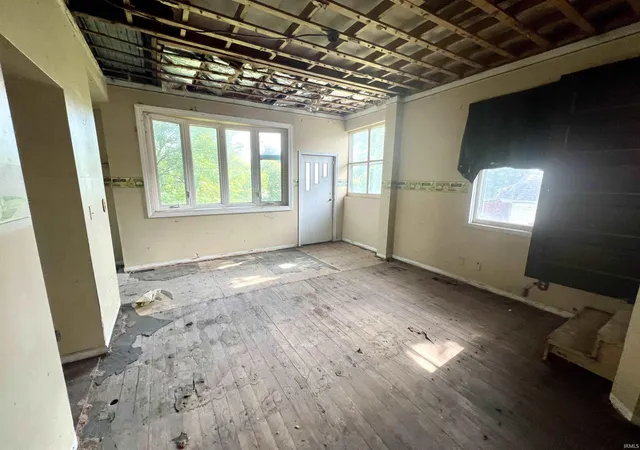 Photo 4 of Manufactured home for sale at 410 E Harrison St, Oakland City, IN 47660 | MLS# 202634966 | Listing updated on 2026-08-27