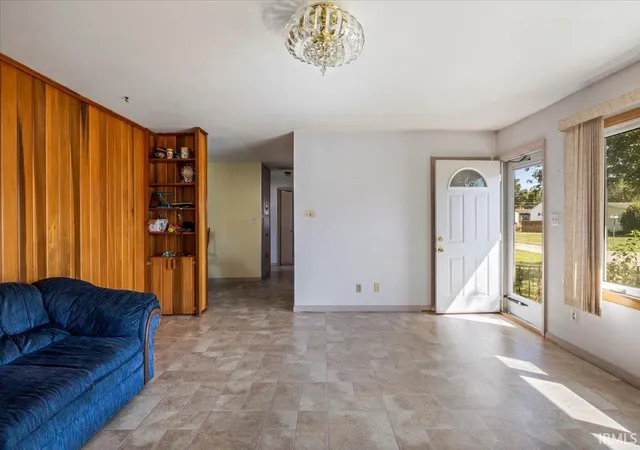 Photo 4 of Manufactured home for sale at 508 S Clem St, Winchester, IN 47394 | MLS# 202634969 | Listing updated on 2026-10-02
