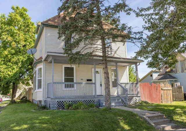 Photo 2 of Sale Pending at 201 E Bowman St, South Bend, IN 46613 | MLS# 202634975 | Listing updated on 2026-09-08
