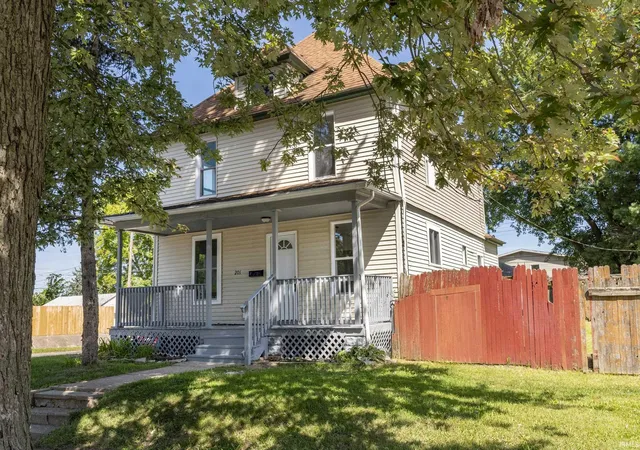 Photo 3 of Sale Pending at 201 E Bowman St, South Bend, IN 46613 | MLS# 202634975 | Listing updated on 2026-09-08