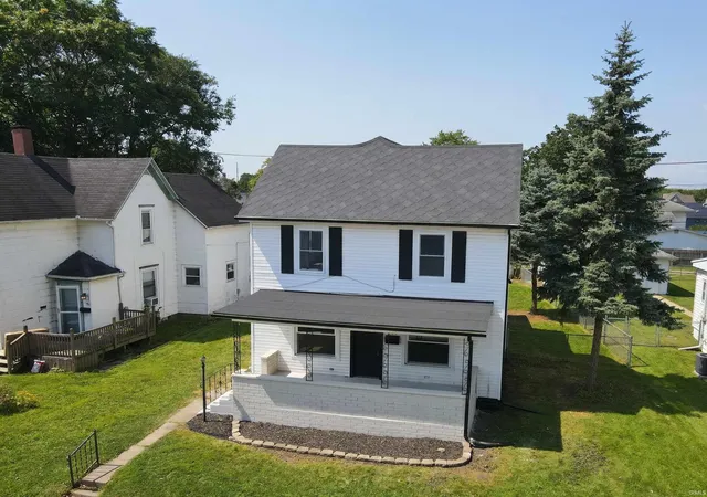 Photo 4 of Manufactured home for sale at 211 Cleveland St, Mishawaka, IN 46544 | MLS# 202635004 | Listing updated on 2026-09-18