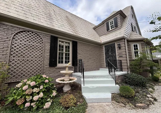 Photo 4 of Single family home for sale at 2611 Terrace Rd, Fort Wayne, IN 46805 | MLS# 202635016 | Listing updated on 2026-10-23
