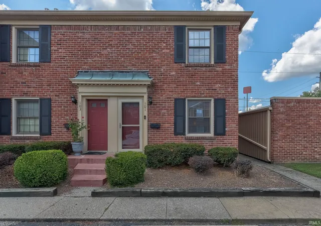 Photo 1 of Sale Pending at 101 Buckingham Dr, Evansville, IN 47715 | MLS# 202635028 | Listing updated on 2026-08-31