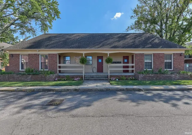 Photo 15 of Sale Pending at 101 Buckingham Dr, Evansville, IN 47715 | MLS# 202635028 | Listing updated on 2026-08-31