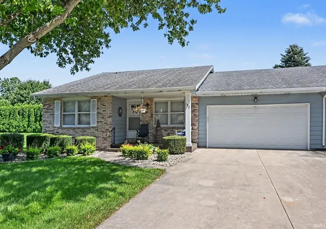 Photo 1 of Sale Pending at 152 Oakmont Dr, Bremen, IN 46506 | MLS# 202635029 | Listing updated on 2026-08-31