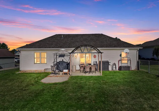 Photo 2 of Manufactured home for sale at 306 Sunstar Dr, Angola, IN 46703 | MLS# 202635038 | Listing updated on 2026-09-22