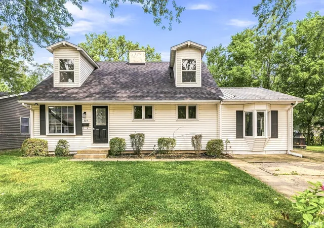Photo 2 of Sale Pending at 554 Ivy Ct, Nappanee, IN 46550 | MLS# 202635093 | Listing updated on 2026-09-12