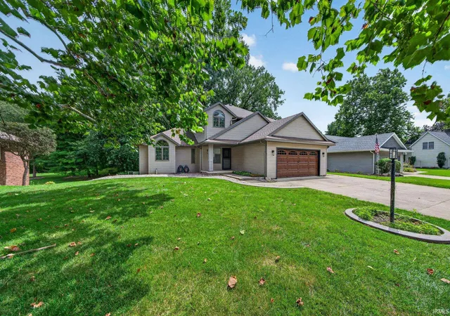 Photo 3 of Sale Pending at 2208 Cambridge Dr, Goshen, IN 46528 | MLS# 202635098 | Listing updated on 2026-08-31