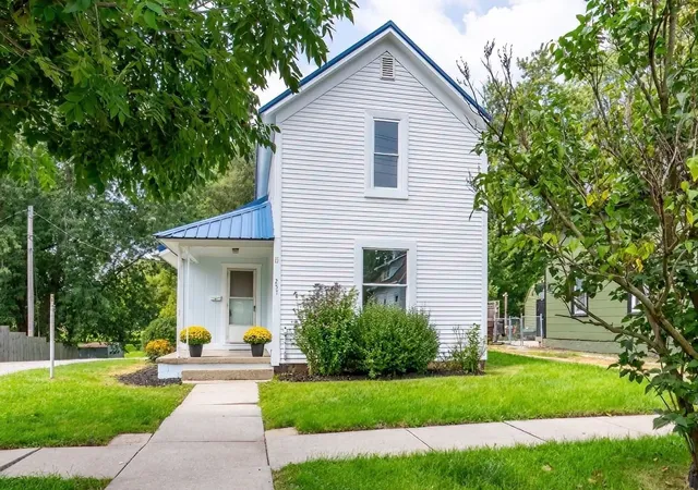 Photo 1 of Sale Pending at 257 Center St, Auburn, IN 46706 | MLS# 202635101 | Listing updated on 2026-09-02