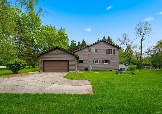 Photo 3 of Manufactured home for sale at 5880 N 170 Rd, Howe, IN 46746 | MLS# 202635106 | Listing updated on 2026-09-28