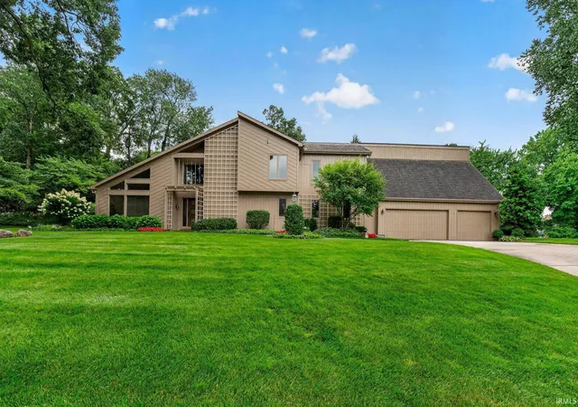 Photo 1 of Sale Pending at 17130 Ridgefield Ct, Granger, IN 46530 | MLS# 202635118 | Listing updated on 2026-10-05