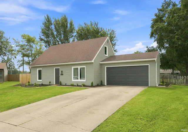 Photo 2 of Sale Pending at 5913 Thaine Ct, Fort Wayne, IN 46835 | MLS# 202635121 | Listing updated on 2026-09-05