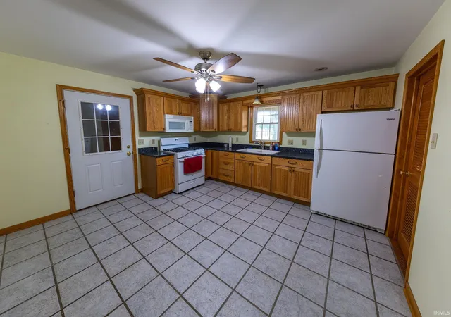 Photo 2 of Manufactured home for sale at 12219 Tompkins Pl, Crown Point, IN 46307 | MLS# 202635122 | Listing updated on 2026-09-21