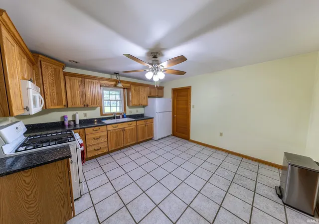 Photo 3 of Manufactured home for sale at 12219 Tompkins Pl, Crown Point, IN 46307 | MLS# 202635122 | Listing updated on 2026-09-21
