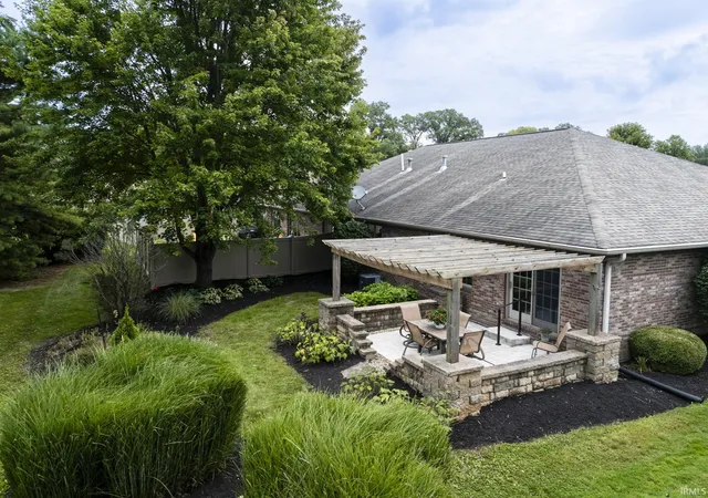 Photo 5 of Sale Pending at 803 S Silverwood Rd, Muncie, IN 47304 | MLS# 202635135 | Listing updated on 2026-08-28