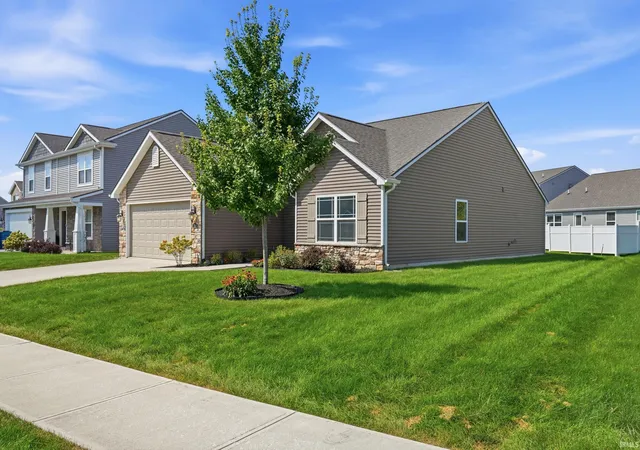 Photo 3 of Manufactured home for sale at 1542 Cuprum Pass, Fort Wayne, IN 46845 | MLS# 202635143 | Listing updated on 2026-09-02