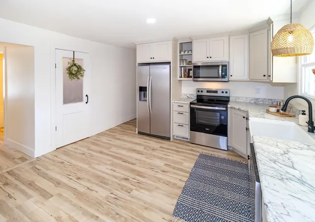 Photo 4 of Sale Pending at 118 S Gibson St, Oakland City, IN 47660 | MLS# 202635149 | Listing updated on 2026-09-21