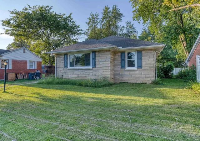 Photo 2 of Manufactured home for sale at 3220 Pollack Ave, Evansville, IN 47714 | MLS# 202635150 | Listing updated on 2026-08-27