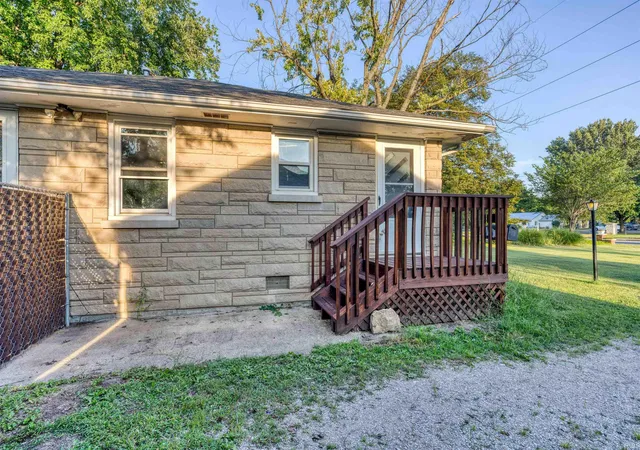 Photo 3 of Manufactured home for sale at 3220 Pollack Ave, Evansville, IN 47714 | MLS# 202635150 | Listing updated on 2026-08-27