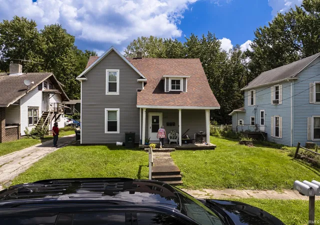 Photo 2 of Manufactured home for sale at 1112 1114 N Elm St, Muncie, IN 47303 | MLS# 202635153 | Listing updated on 2026-08-27