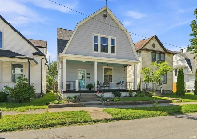 Photo 1 of Sale Pending at 1111 Cottage Ave, Fort Wayne, IN 46807 | MLS# 202635154 | Listing updated on 2026-08-29