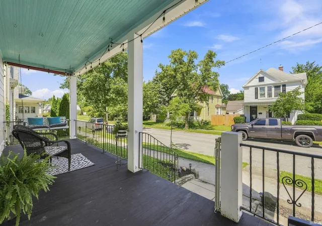 Photo 3 of Sale Pending at 1111 Cottage Ave, Fort Wayne, IN 46807 | MLS# 202635154 | Listing updated on 2026-08-29