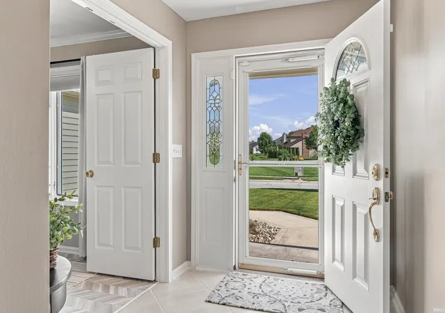 Photo 3 of Sale Pending at 9320 Sugar Mill Dr, Fort Wayne, IN 46835 | MLS# 202635156 | Listing updated on 2026-08-29