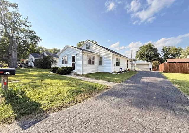 Photo 3 of Sale Pending at 604 E Moore St, Boonville, IN 47601 | MLS# 202635157 | Listing updated on 2026-08-28