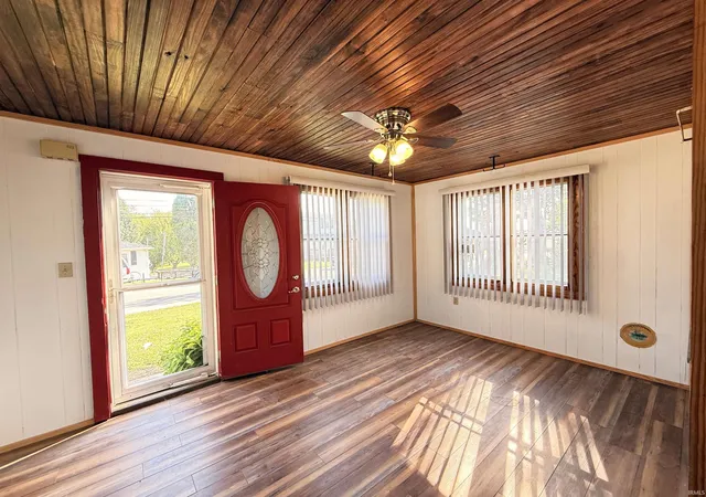 Photo 3 of Sale Pending at 604 E Moore St, Boonville, IN 47601 | MLS# 202635157 | Listing updated on 2026-08-28