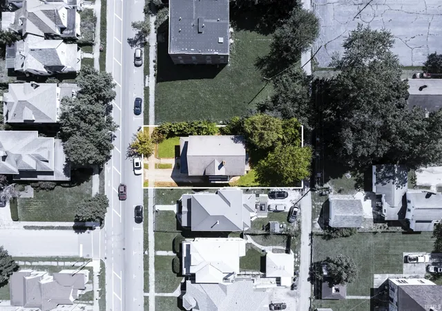 Photo 3 of Manufactured home for sale at 1007 E Main St, Muncie, IN 47305 | MLS# 202635174 | Listing updated on 2026-08-27