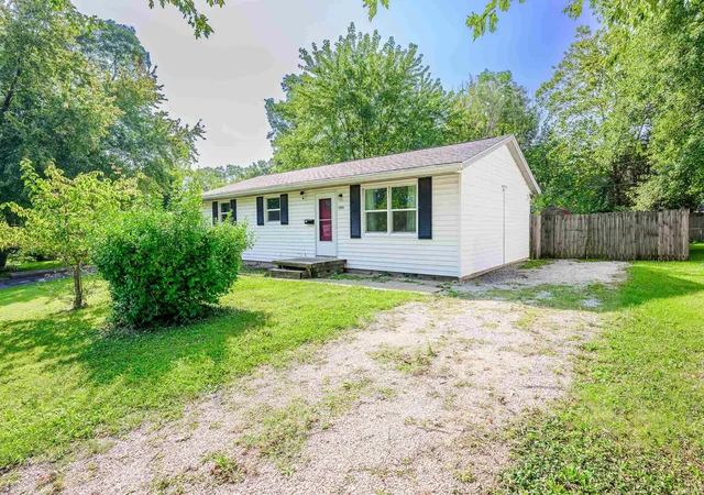 Photo 2 of Manufactured home for sale at 1031 N Orris Dr, Bloomington, IN 47404 | MLS# 202635177 | Listing updated on 2026-08-27