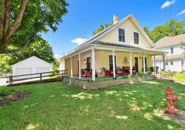 Manufactured home for sale at 416 S Clinton St, Boswell, IN 47921 | MLS# 202635181