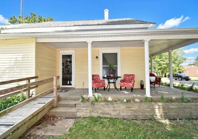 Photo 3 of Manufactured home for sale at 416 S Clinton St, Boswell, IN 47921 | MLS# 202635181 | Listing updated on 2026-09-25