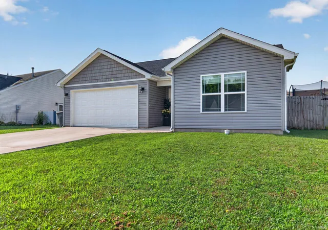 Photo 3 of Sale Pending at 1797 Carol Lynn Dr, Kokomo, IN 46901 | MLS# 202635188 | Listing updated on 2026-09-07