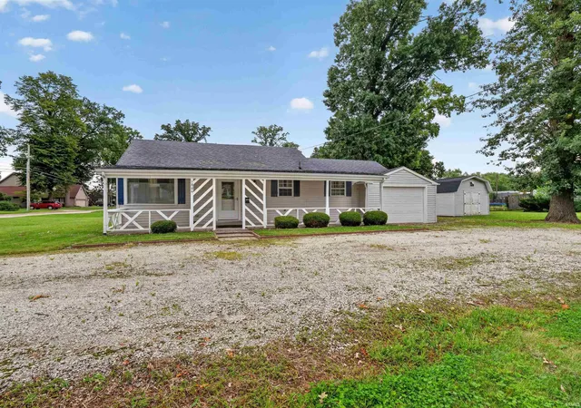 Photo 2 of Sale Pending at 1804 Lower Huntington Rd, Fort Wayne, IN 46819 | MLS# 202635191 | Listing updated on 2026-09-24