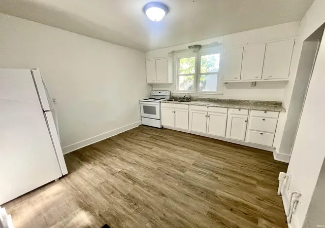 Photo 5 of Manufactured home for sale at 417 N 3Rd Ave, Evansville, IN 47710 | MLS# 202635200 | Listing updated on 2026-08-27