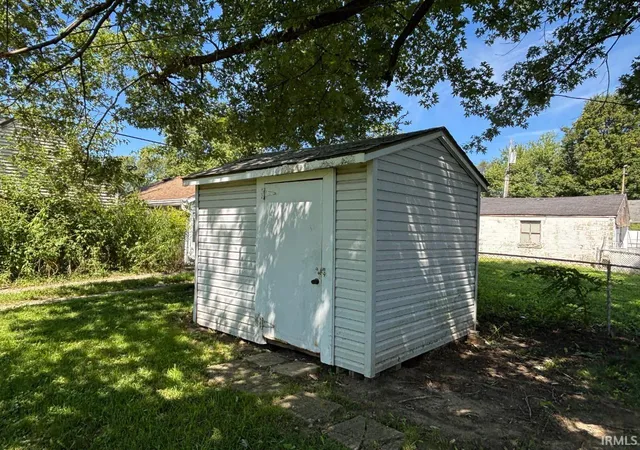 Photo 3 of Manufactured home for sale at 2203 S Biltmore Ave, Muncie, IN 47302 | MLS# 202635203 | Listing updated on 2026-08-27