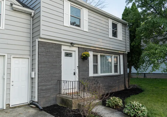 Photo 2 of Manufactured home for sale at 3216 Crescent Ave, Fort Wayne, IN 46805 | MLS# 202635208 | Listing updated on 2026-09-11