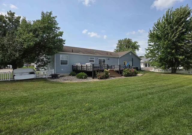 Manufactured home for sale at 9828 N Lincoln Rd #PIER 418-564/565/566, Syracuse, IN 46567 | MLS# 202635223