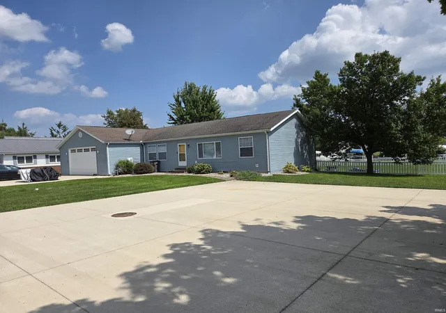 Photo 1 of Manufactured home for sale at 9828 N Lincoln Rd #PIER 418-564/565/566, Syracuse, IN 46567 | MLS# 202635223 | Listing updated on 2026-09-09