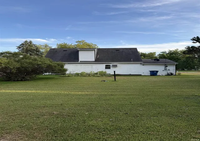 Photo 3 of Manufactured home for sale at 2158 S Fairfield Dr, Marion, IN 46953 | MLS# 202635225 | Listing updated on 2026-09-02