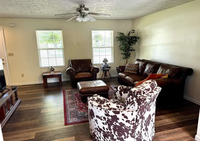 Photo 4 of Manufactured home for sale at 1213 W Woodhill Dr, Bloomington, IN 47403 | MLS# 202635244 | Listing updated on 2026-09-15