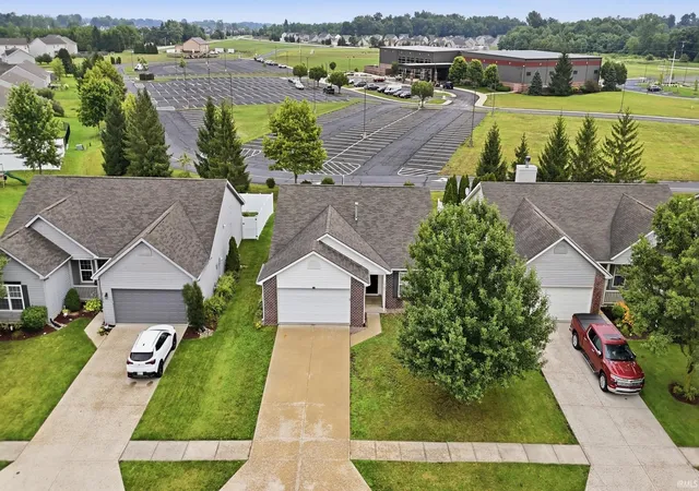 Photo 2 of Sale Pending at 12102 Shearwater Run, Fort Wayne, IN 46845 | MLS# 202635256 | Listing updated on 2026-09-20