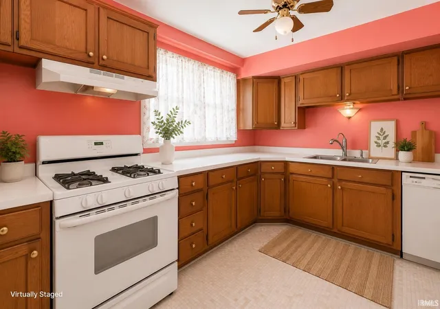 Photo 3 of Sale Pending at 203 E Leyte Ave, Mishawaka, IN 46545 | MLS# 202635269 | Listing updated on 2026-08-29