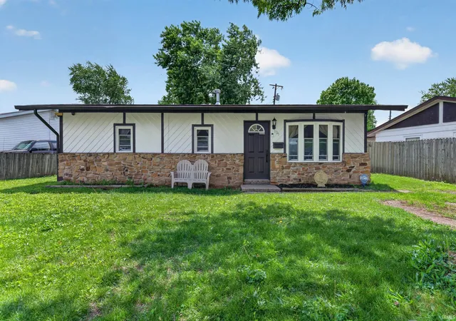 Photo 2 of Manufactured home for sale at 905 E Gerhart St, Kokomo, IN 46901 | MLS# 202635270 | Listing updated on 2026-08-27