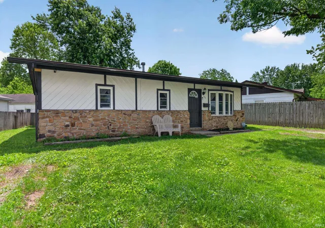 Photo 2 of Manufactured home for sale at 905 E Gerhart St, Kokomo, IN 46901 | MLS# 202635270 | Listing updated on 2026-08-27