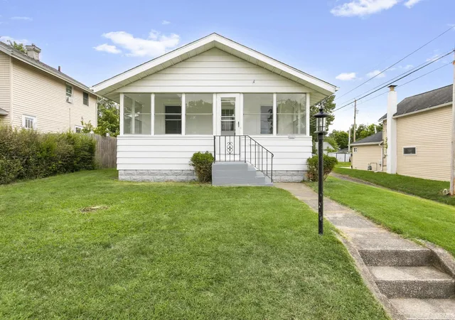 Photo 1 of Sale Pending at 722 S 36th St, South Bend, IN 46615 | MLS# 202635285 | Listing updated on 2026-09-03